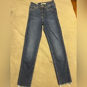 Levi’s mile high super skinny jean size 25
